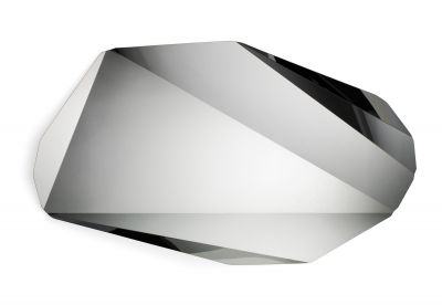 Piega Mirror Wandspiegel von Classicon: Großer, facettenreicher Design-Spiegel für die Wand, modernes Wohnaccessoire.